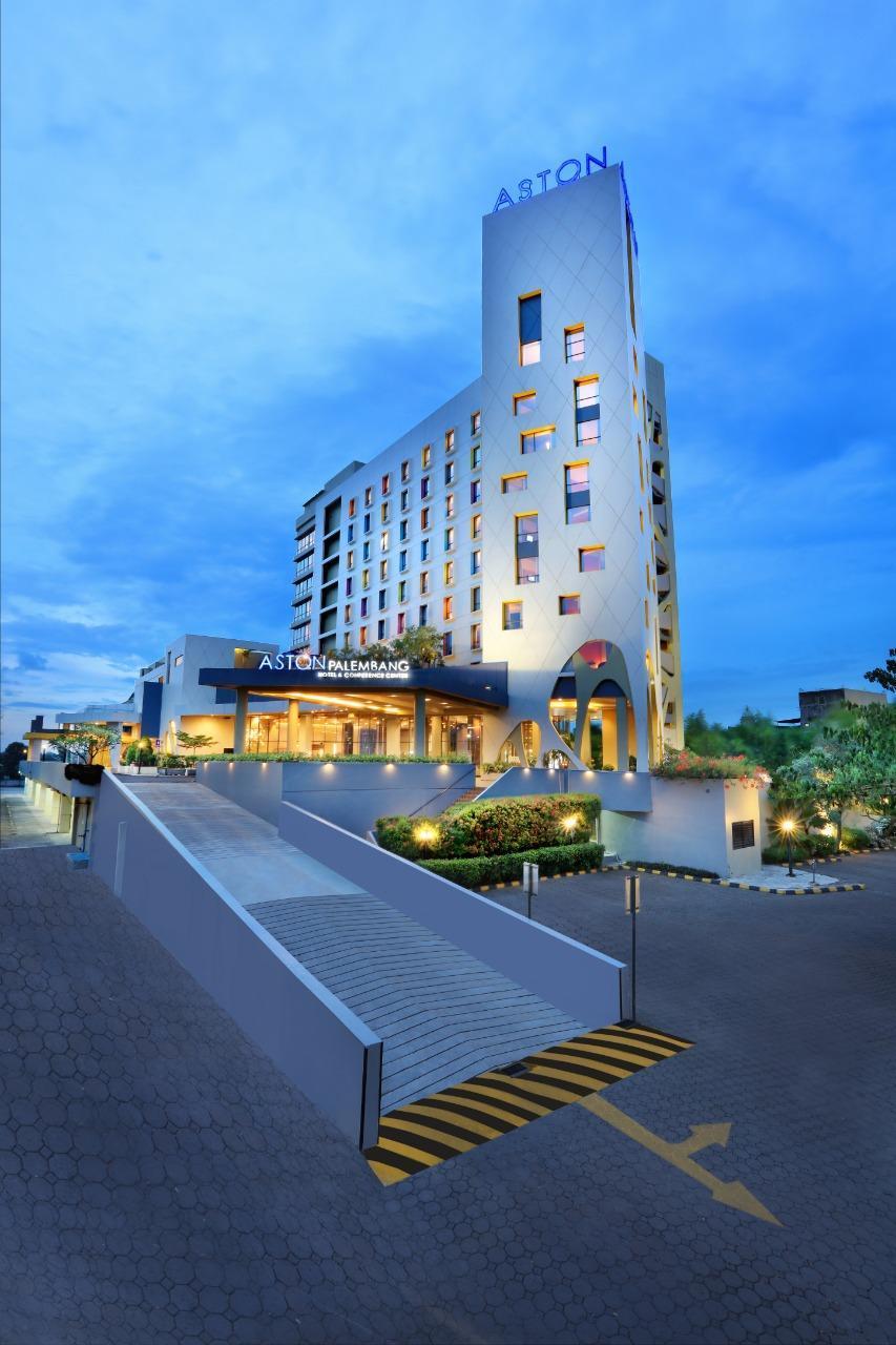 Aston Palembang Hotel&centro de conferencias Exterior foto