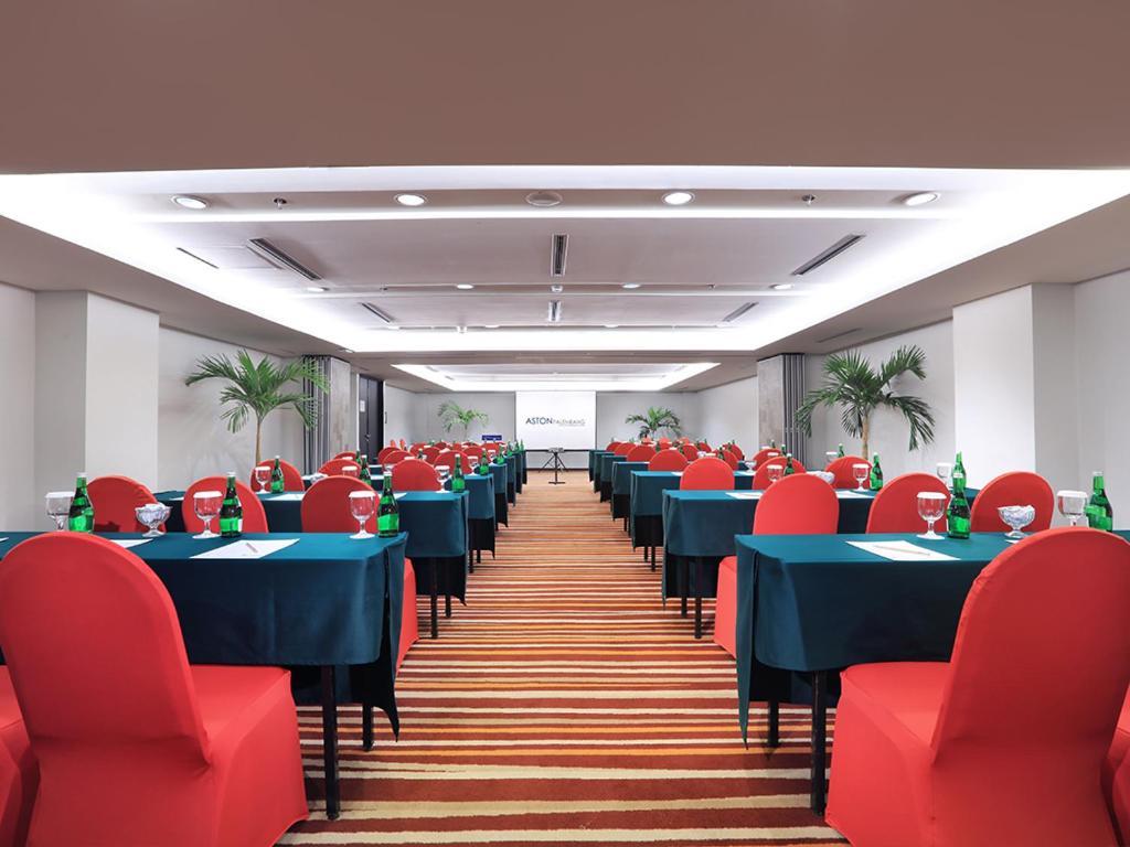 Aston Palembang Hotel&centro de conferencias Exterior foto